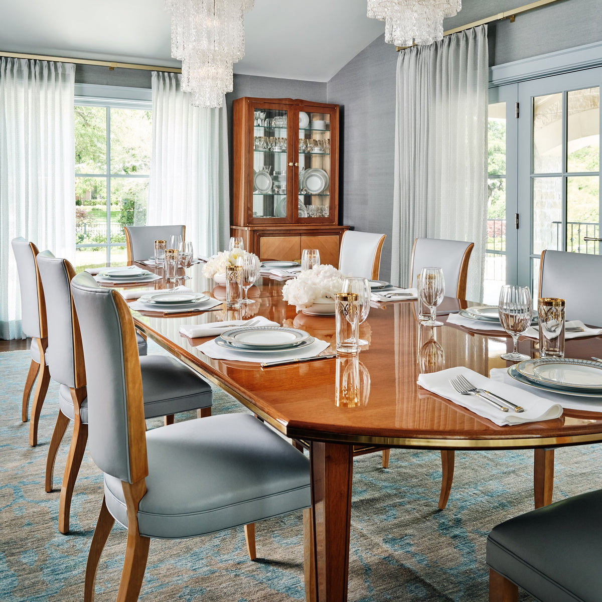 Zara Dining Table – Jan Showers